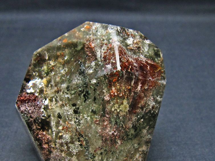 グリーンファントム 原石 ファントムクォーツ 一点物 181-4656