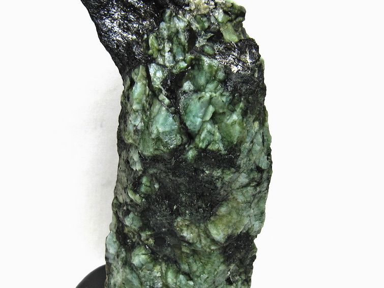 1.1Kg エメラルド 原石 台座付属 一点物 181-4674