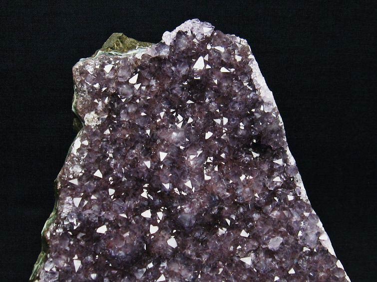 1.5Kg アメジスト クラスター ウルグアイ産 紫水晶 アメシスト 原石 amethyst 台座付属 一点物 182-6101
