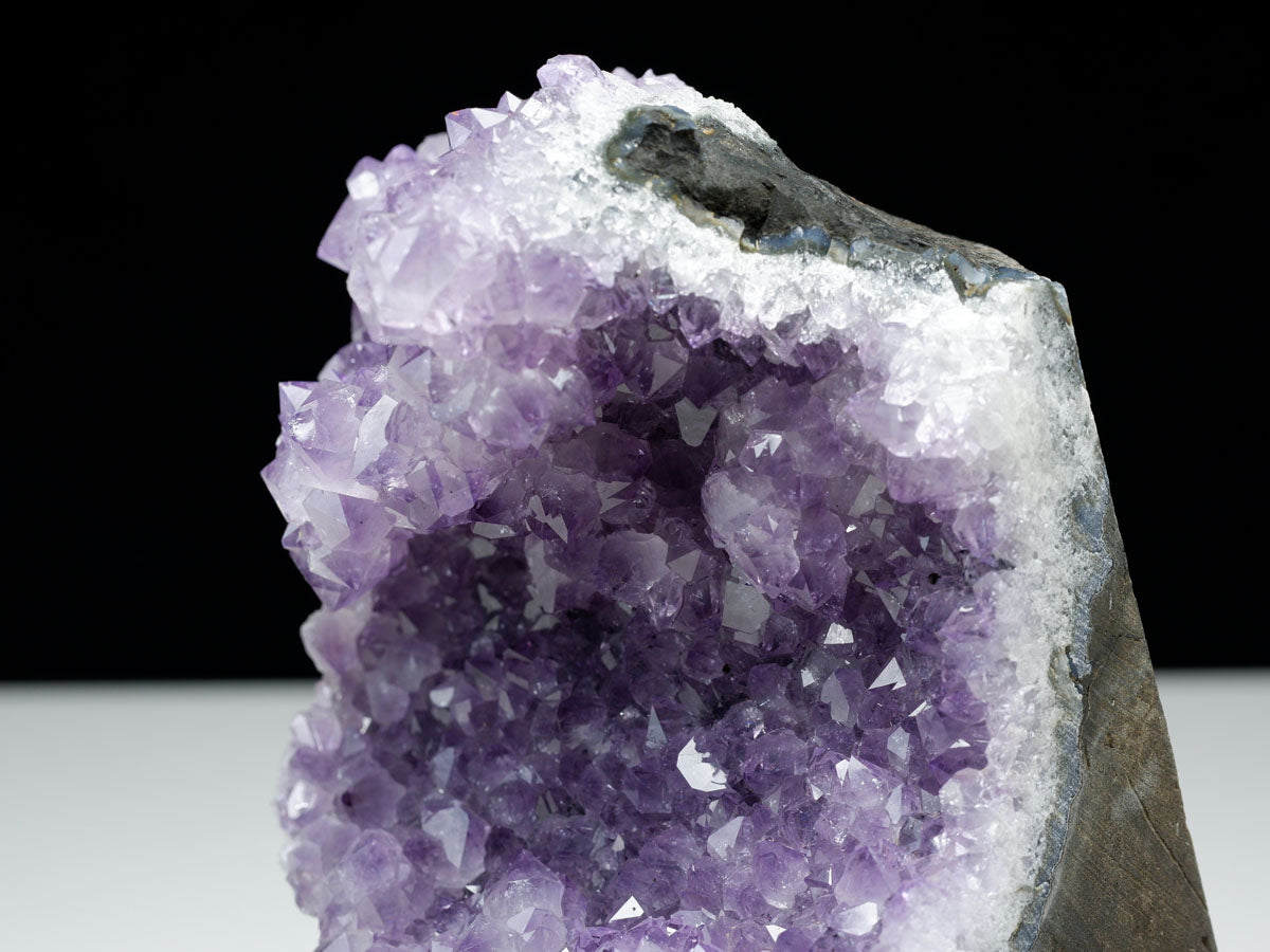 1.1Kg アメジスト クラスター ウルグアイ産 アメジスト 原石 amethyst 台座付属 花型 一点物 182-6464