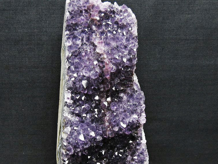 1.1Kg アメジスト クラスター ウルグアイ産 アメジスト 原石 amethyst 台座付属 花型 一点物 182-6473