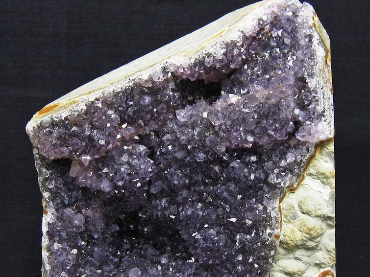 1Kg アメジスト クラスター ウルグアイ産 アメジスト 原石 amethyst 台座付属 花型 一点物 182-7050