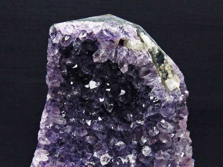 1.6Kg アメジスト クラスター ウルグアイ産 アメジスト 原石 amethyst 台座付属 花型 一点物 182-7076
