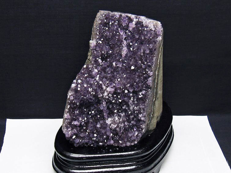 1.8Kg アメジスト クラスター ウルグアイ産 アメジスト 原石 amethyst 台座付属 花型 一点物 182-7080