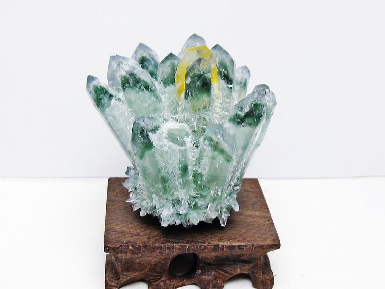 緑水晶 クラスター 原石 置物 台座付属 一点物 182-7346