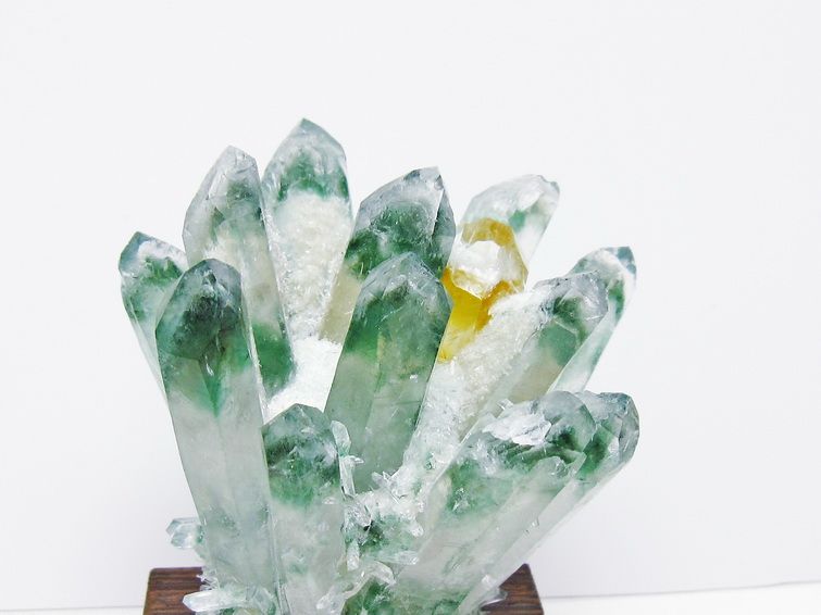 緑水晶 クラスター 原石 置物 台座付属 一点物 182-7347