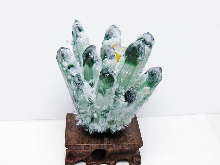 緑水晶 クラスター 原石 置物 台座付属 一点物 182-7351