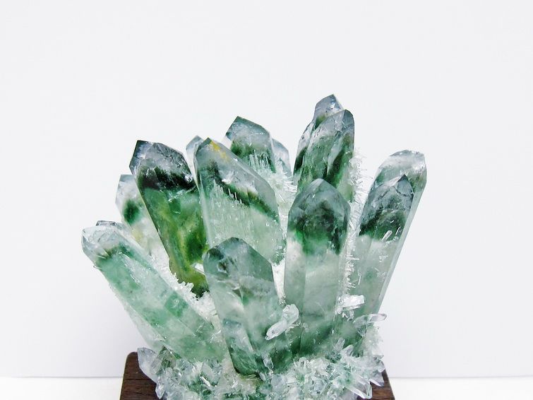 緑水晶 クラスター 原石 置物 台座付属 一点物 182-7359