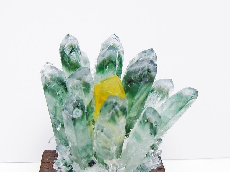 緑水晶 クラスター 原石 置物 台座付属 一点物 182-7359