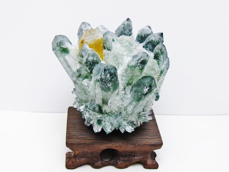 緑水晶 クラスター 原石 台座付属 一点物 182-7364