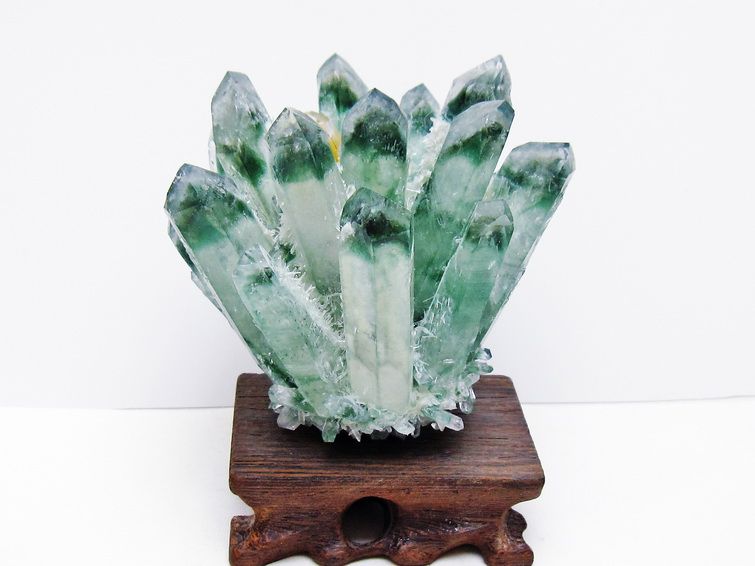 緑水晶 クラスター 原石 台座付属 一点物 182-7367