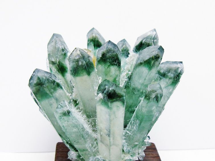 緑水晶 クラスター 原石 台座付属 一点物 182-7367