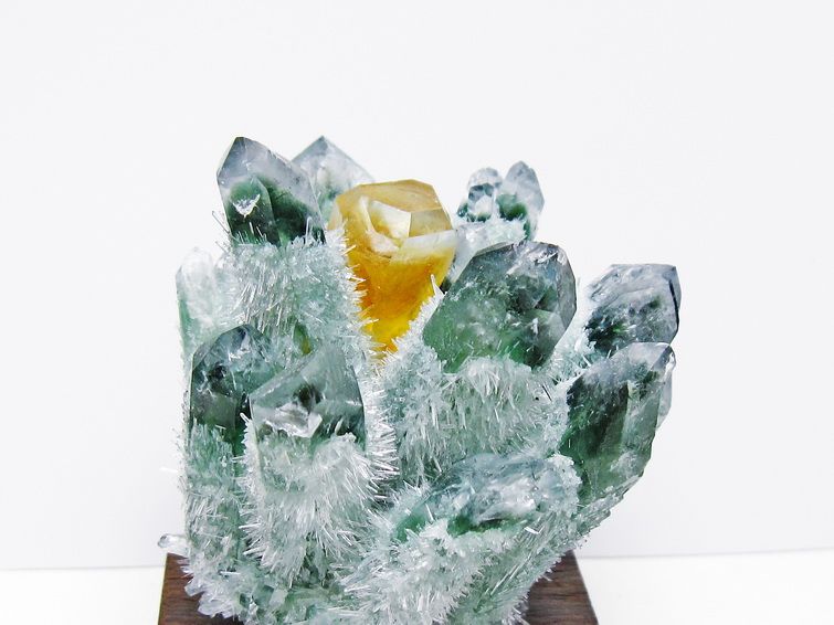 緑水晶 クラスター 原石 台座付属 一点物 182-7369