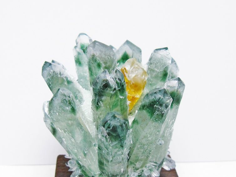 緑水晶 クラスター 原石 台座付属 一点物 182-7370