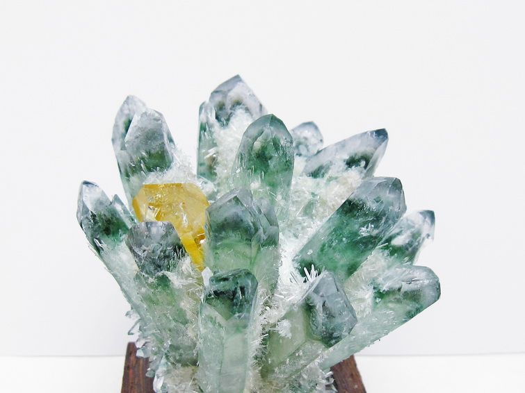 緑水晶 クラスター 原石 台座付属 一点物 182-7376