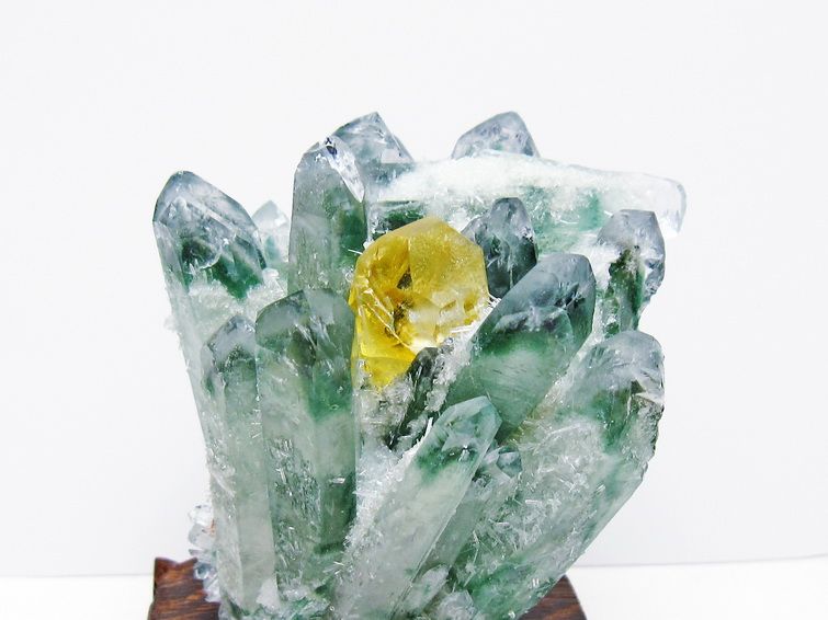 緑水晶 クラスター 原石 台座付属 一点物 182-7378