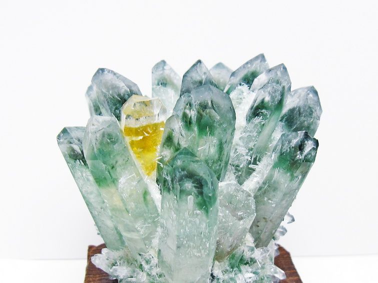 緑水晶 クラスター 原石 台座付属 一点物 182-7396
