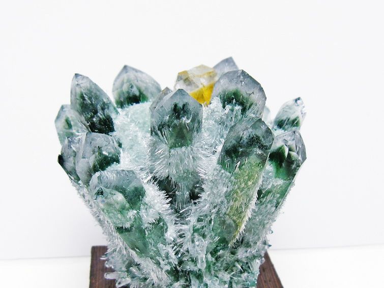 緑水晶 クラスター 原石 台座付属 一点物 182-7423