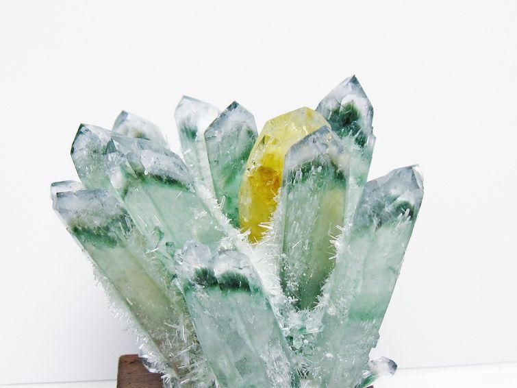 緑水晶 クラスター 原石 台座付属 一点物 182-7425