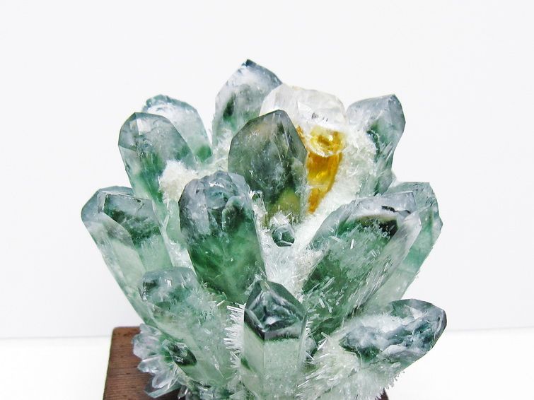 緑水晶 クラスター 原石 台座付属 一点物 182-7426