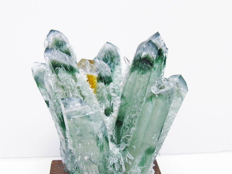 緑水晶 クラスター 原石 台座付属 一点物 182-7433