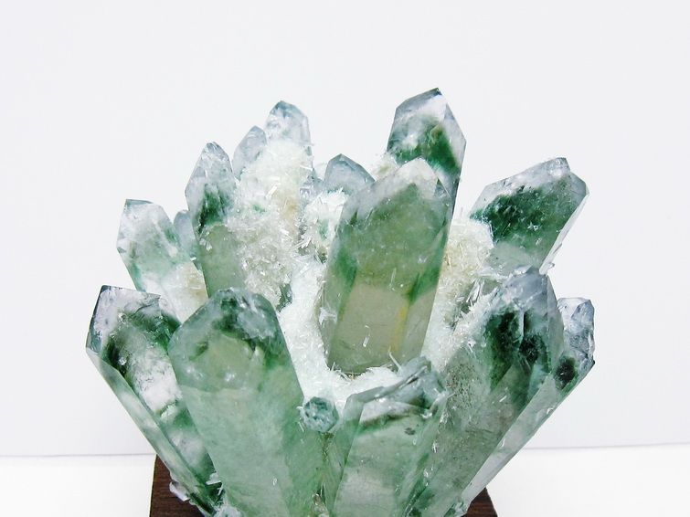 緑水晶 クラスター 原石 台座付属 一点物 182-7436