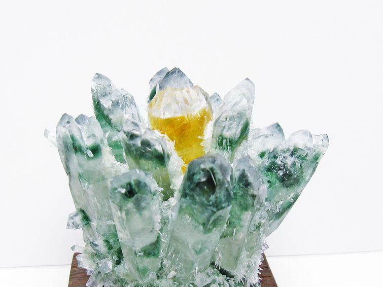 緑水晶 クラスター 原石 台座付属 一点物 182-7443