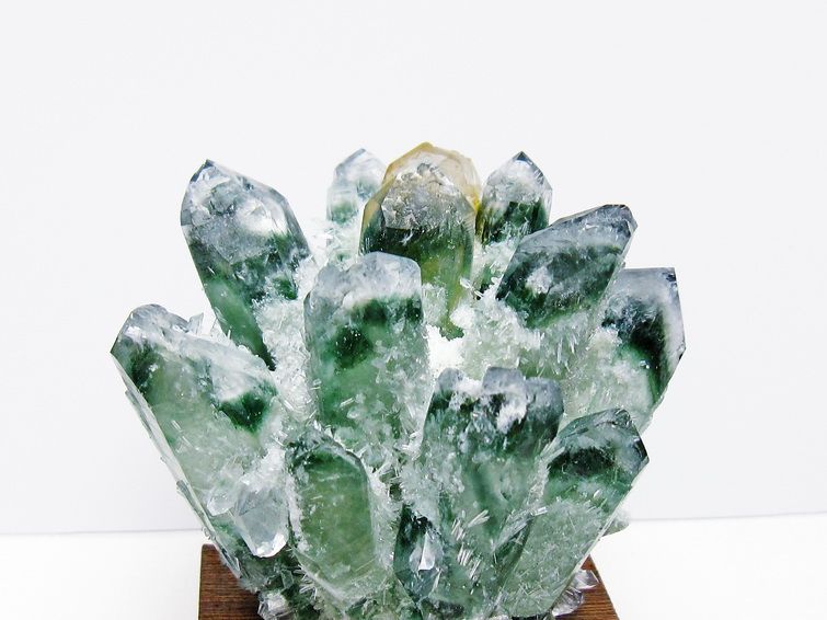 緑水晶 クラスター 原石 台座付属 一点物 182-7450