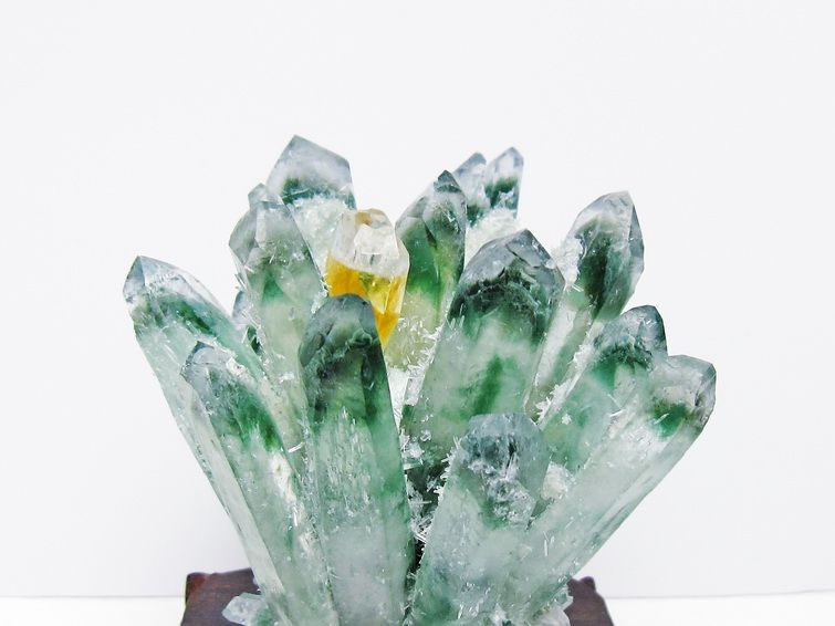 緑水晶 クラスター 原石 台座付属 一点物 182-7459