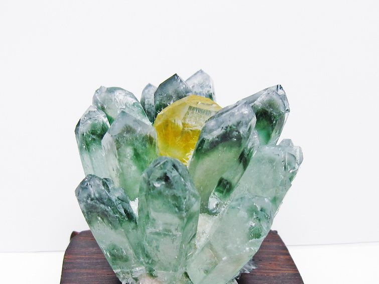 緑水晶 クラスター 原石 台座付属 一点物 182-7470