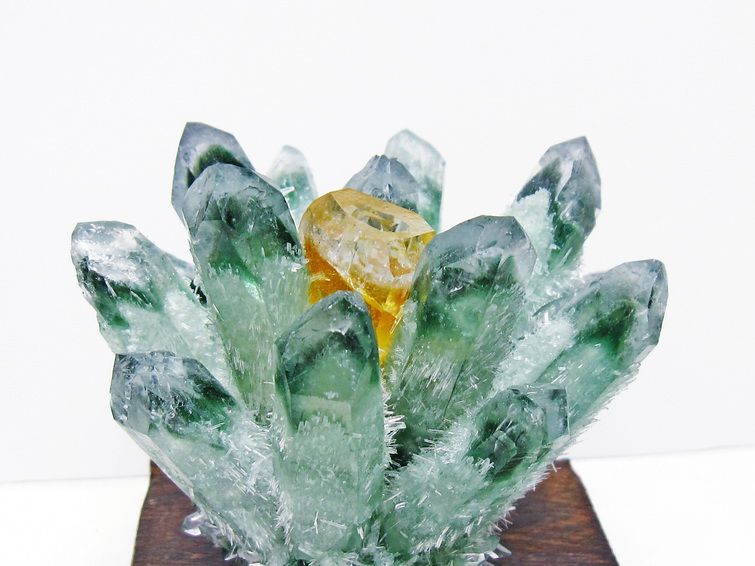 緑水晶 クラスター 原石 台座付属 一点物 182-7478