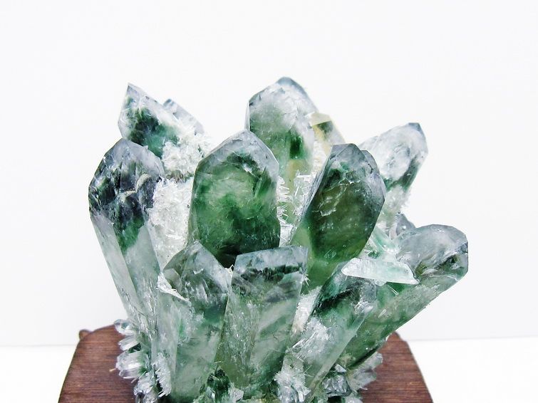 緑水晶 クラスター 原石 台座付属 一点物 182-7480