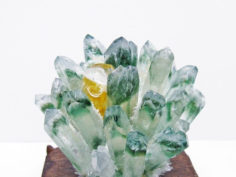 緑水晶 クラスター 原石 台座付属 一点物 182-7489