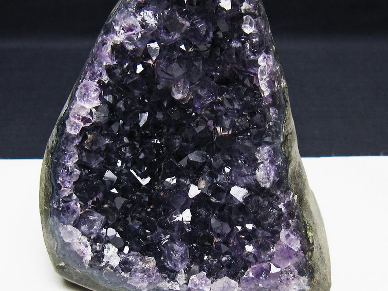 アメジスト クラスター ウルグアイ産 原石 amethyst 一点物 182-7700