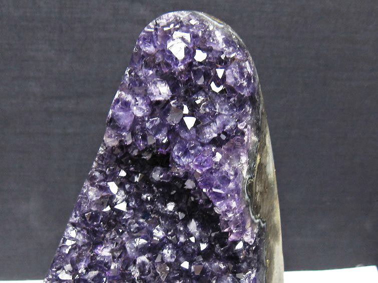 1Kg アメジスト クラスター ウルグアイ産 原石 amethyst 一点物 台座付属 182-8037