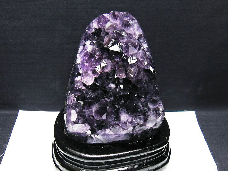 1.9Kg アメジスト クラスター ウルグアイ産 原石 amethyst 一点物 台座付属 182-8046