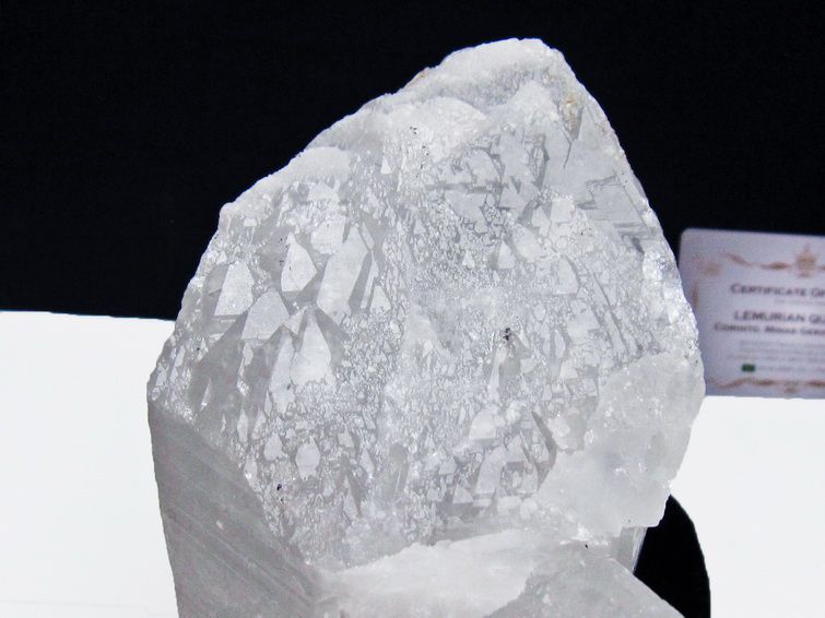 水晶クラスター 1.1Kg 原石 ブラジル ミナスジェライス州 コリント産 一点物 台座付属 レムリアンシード 182-8097