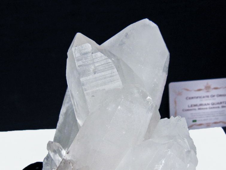 水晶クラスター 1Kg 原石 ブラジル ミナスジェライス州 コリント産 一点物 台座付属 レムリアンシード 182-8099