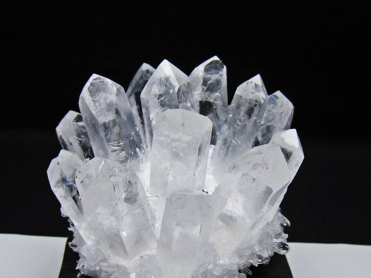 水晶 クラスター 水晶 原石 台座付属 一点物 182-8609