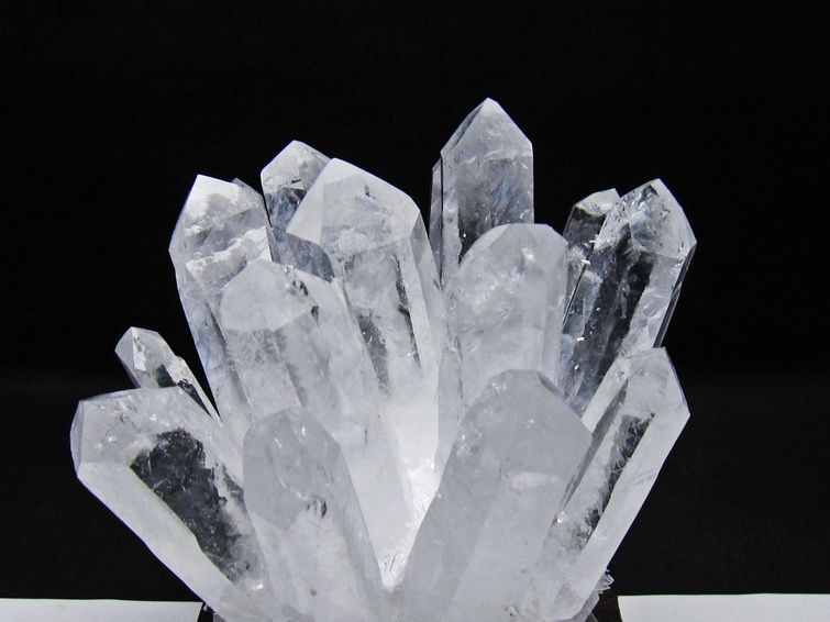 水晶 クラスター 水晶 原石 台座付属 一点物 182-8637