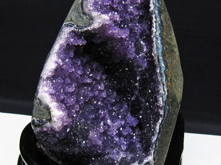 1.3Kg アメジスト クラスター ウルグアイ産 アメジスト 原石 amethyst 台座付属 一点物 182-8736