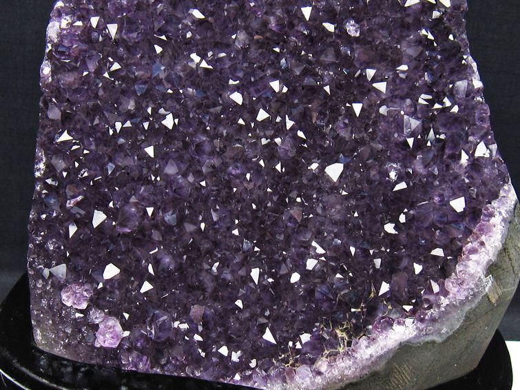 1.6Kg アメジスト クラスター ウルグアイ産 アメジスト 原石 amethyst 台座付属 一点物 182-8738