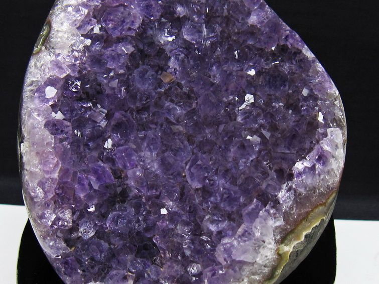 1.3Kg アメジスト クラスター ウルグアイ産 アメジスト 原石 amethyst 台座付属 一点物 182-8742