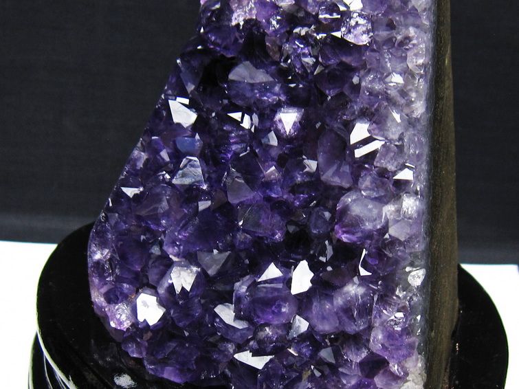 1Kg アメジスト 原石 ウルグアイ産 アメジスト クラスター amethyst 台座付属 一点物 182-8748