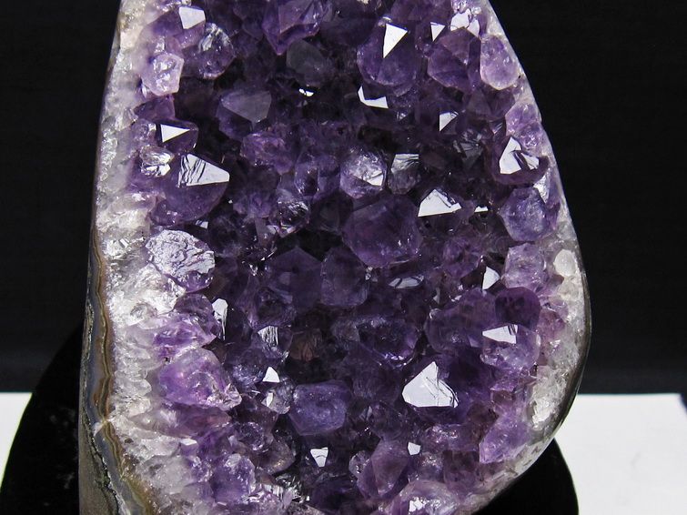 1.1Kg アメジスト 原石 ウルグアイ産 アメジスト クラスター amethyst 台座付属 一点物 182-8750