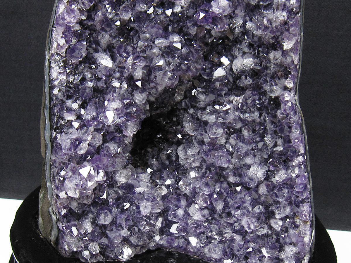 2Kg アメジスト 原石 ウルグアイ産 アメジスト クラスター amethyst 台座付属 一点物 182-8813