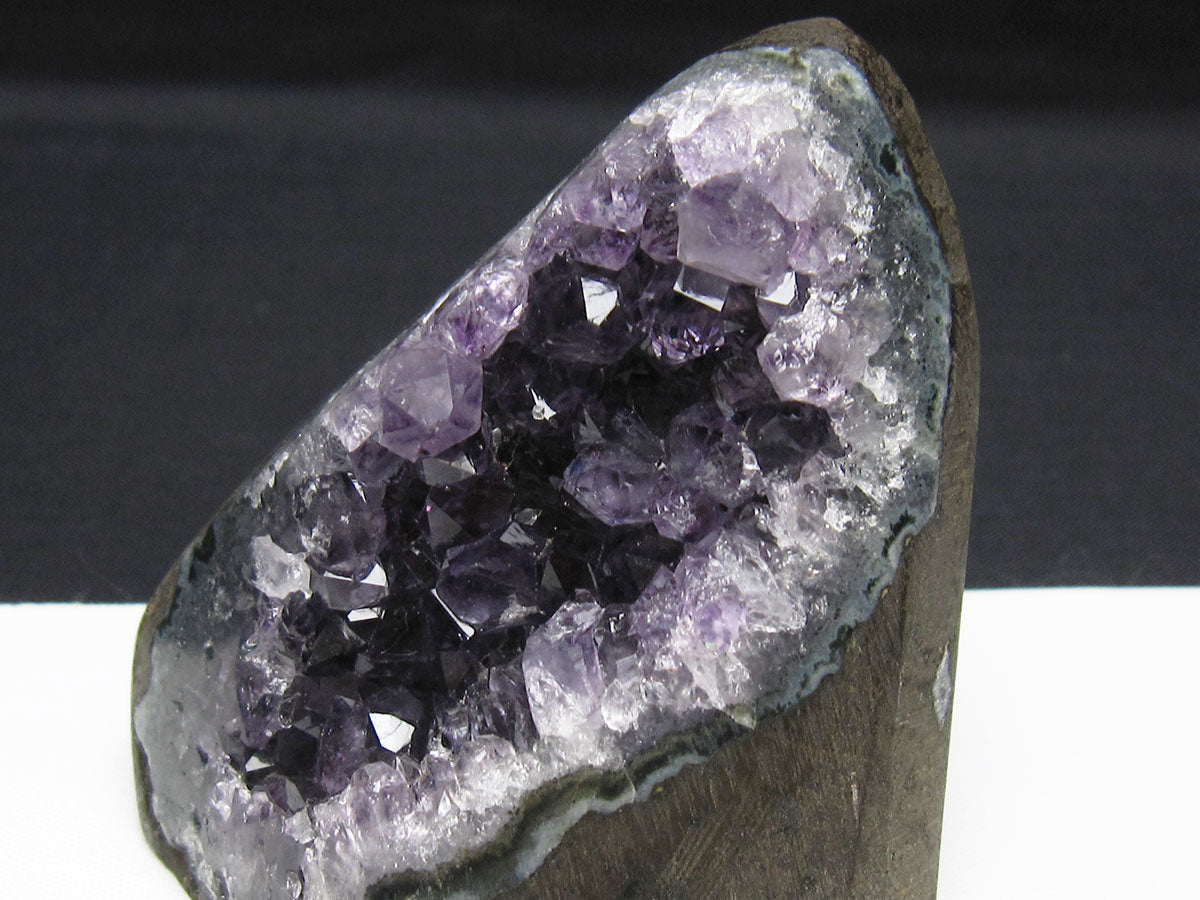 アメジスト クラスター ウルグアイ産 アメジスト 原石 amethyst 一点物 182-8837