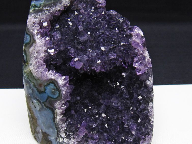 アメジスト クラスター ウルグアイ産 アメジスト 原石 amethyst 一点物 182-8879