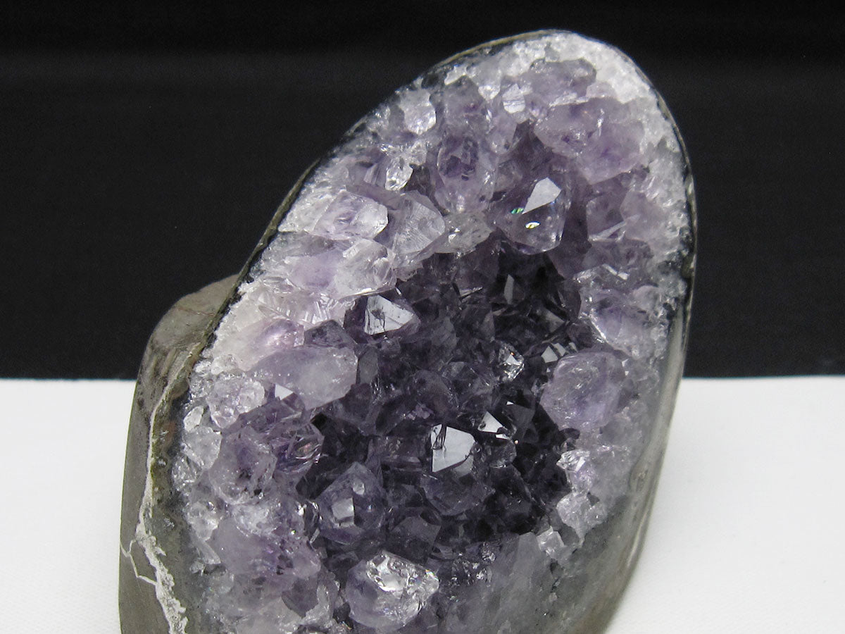 アメジスト クラスター ウルグアイ産 アメジスト 原石 amethyst 一点物 182-8890