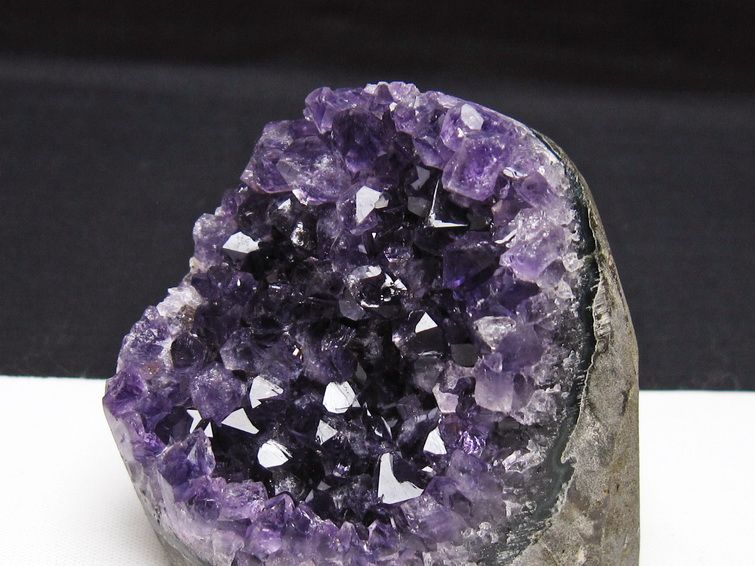 アメジスト クラスター ウルグアイ産 アメジスト 原石 amethyst 一点物 182-8978